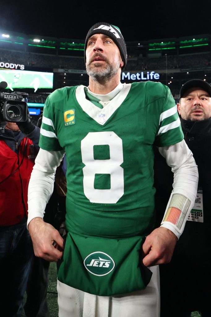 Steelers to wait ‘a little while longer’ for Aaron Rodgers decision