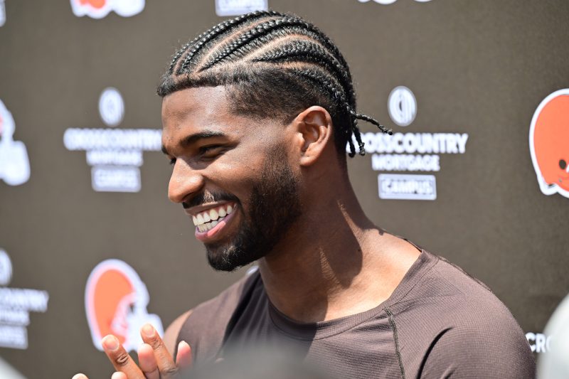 A battling Shedeur Sanders made electric play at Browns camp