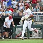 Winners and losers from Tuesday at the College World Series